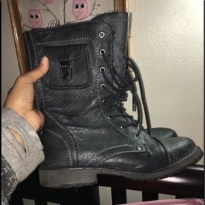 Roxy combat boots